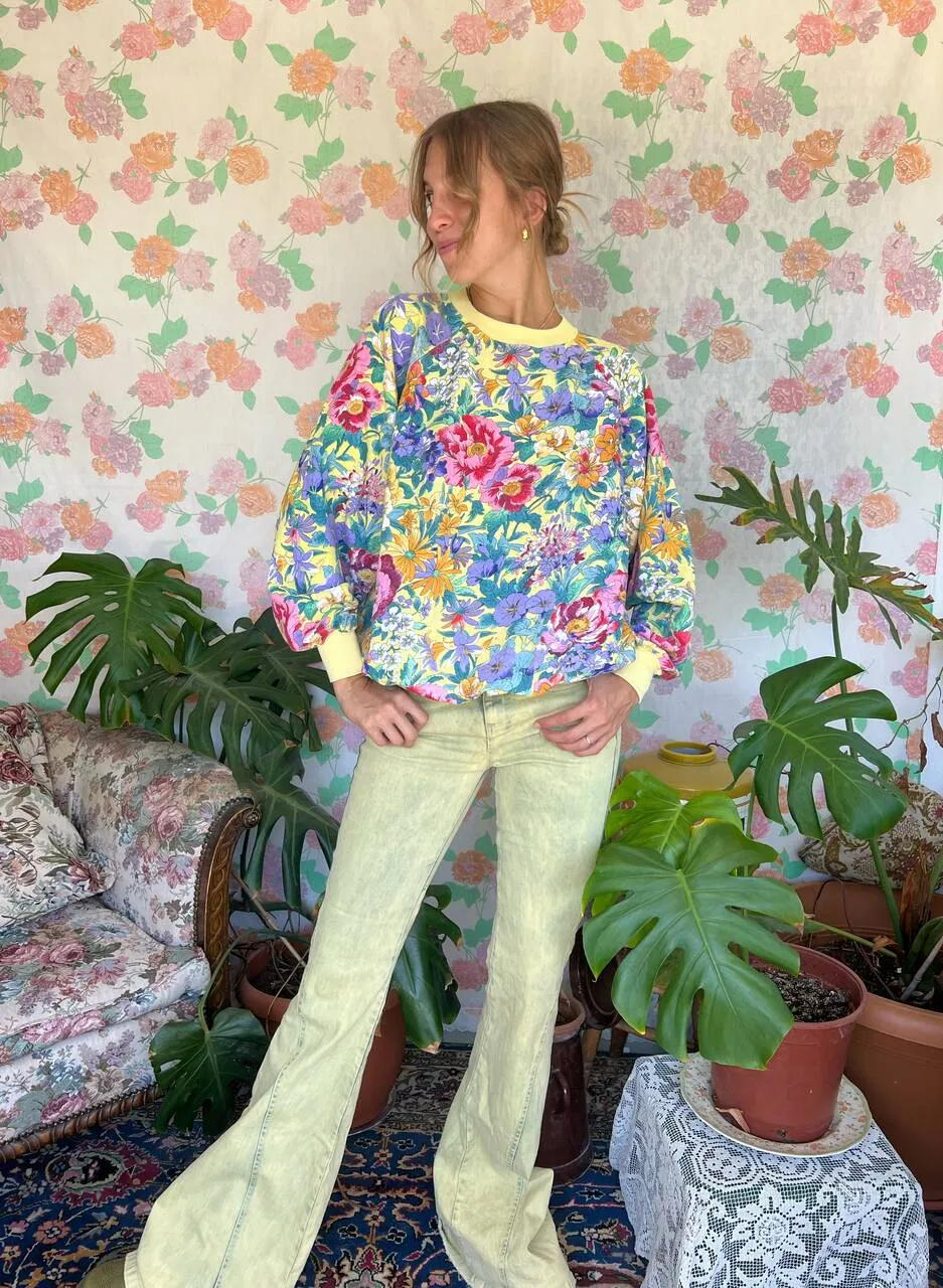 90's Yellow Flower Sweatshirt