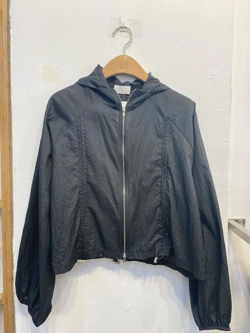 Adjustable thin wind breaker jacket