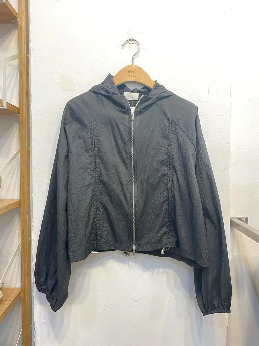 Adjustable thin wind breaker jacket