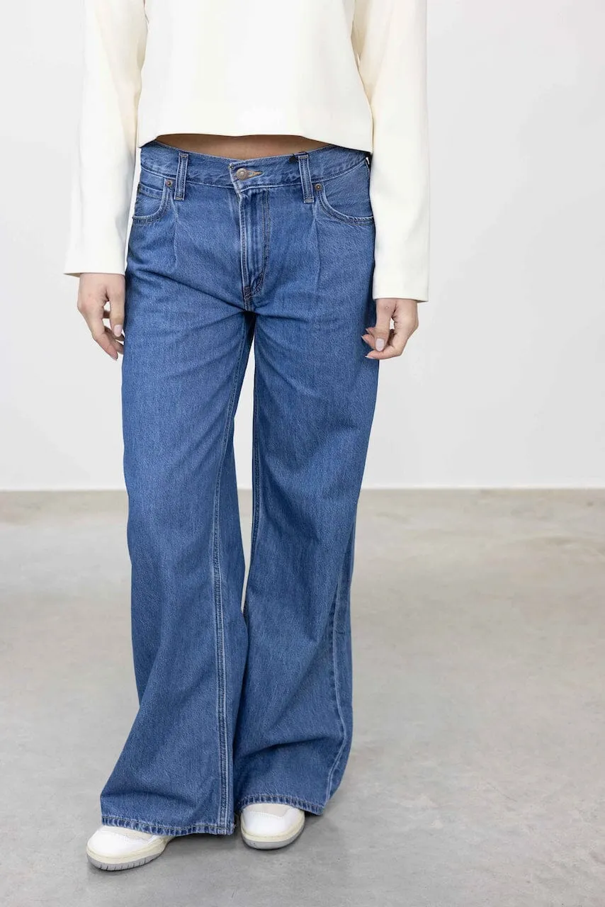 BAGGY DAD WIDE LEG JEANS IN CAUSE AND EFFECT