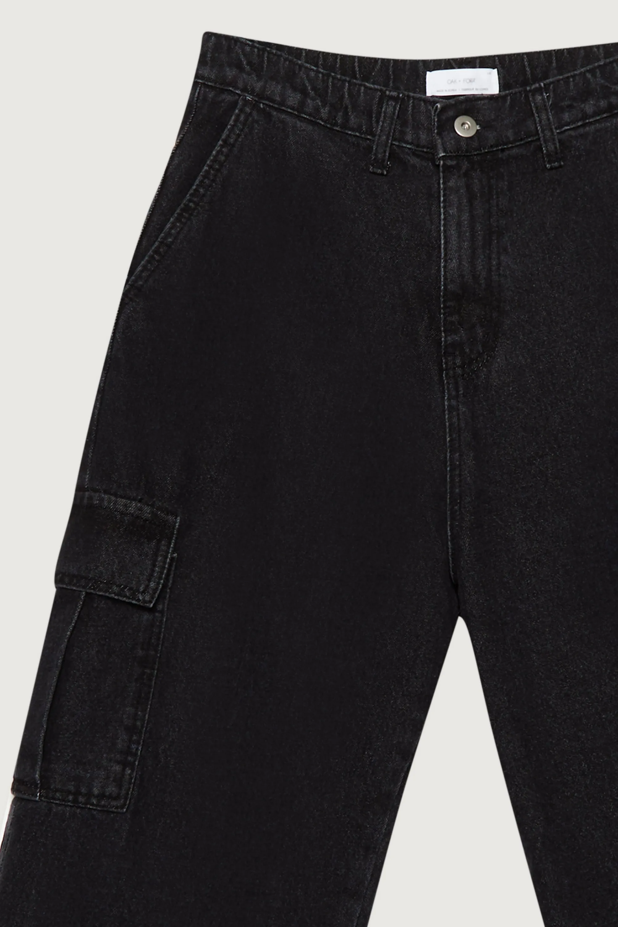 BLACK CARGO JEAN