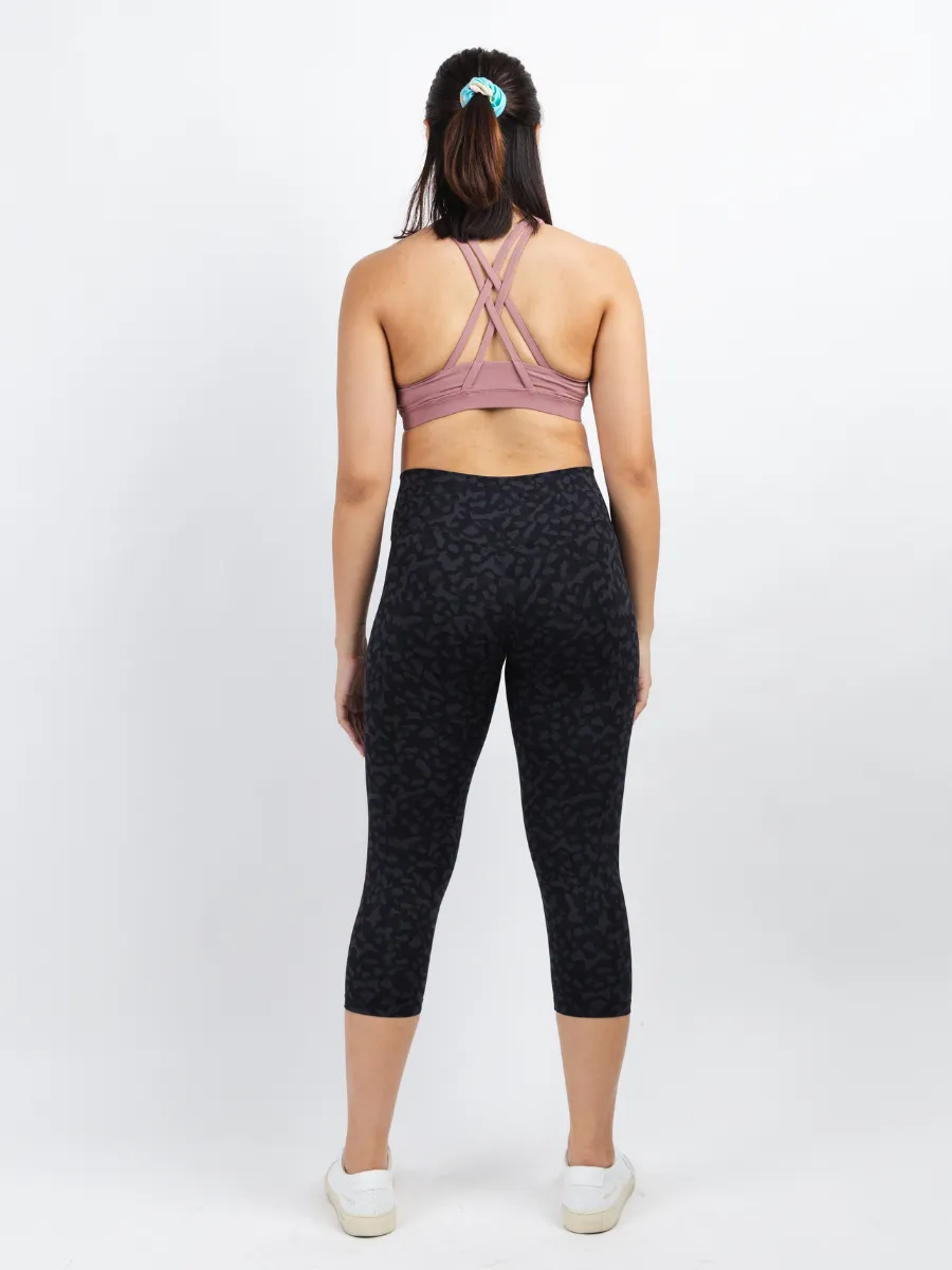 Easy Stretch Crop 21” *Seamless Leggings in Black Leopard