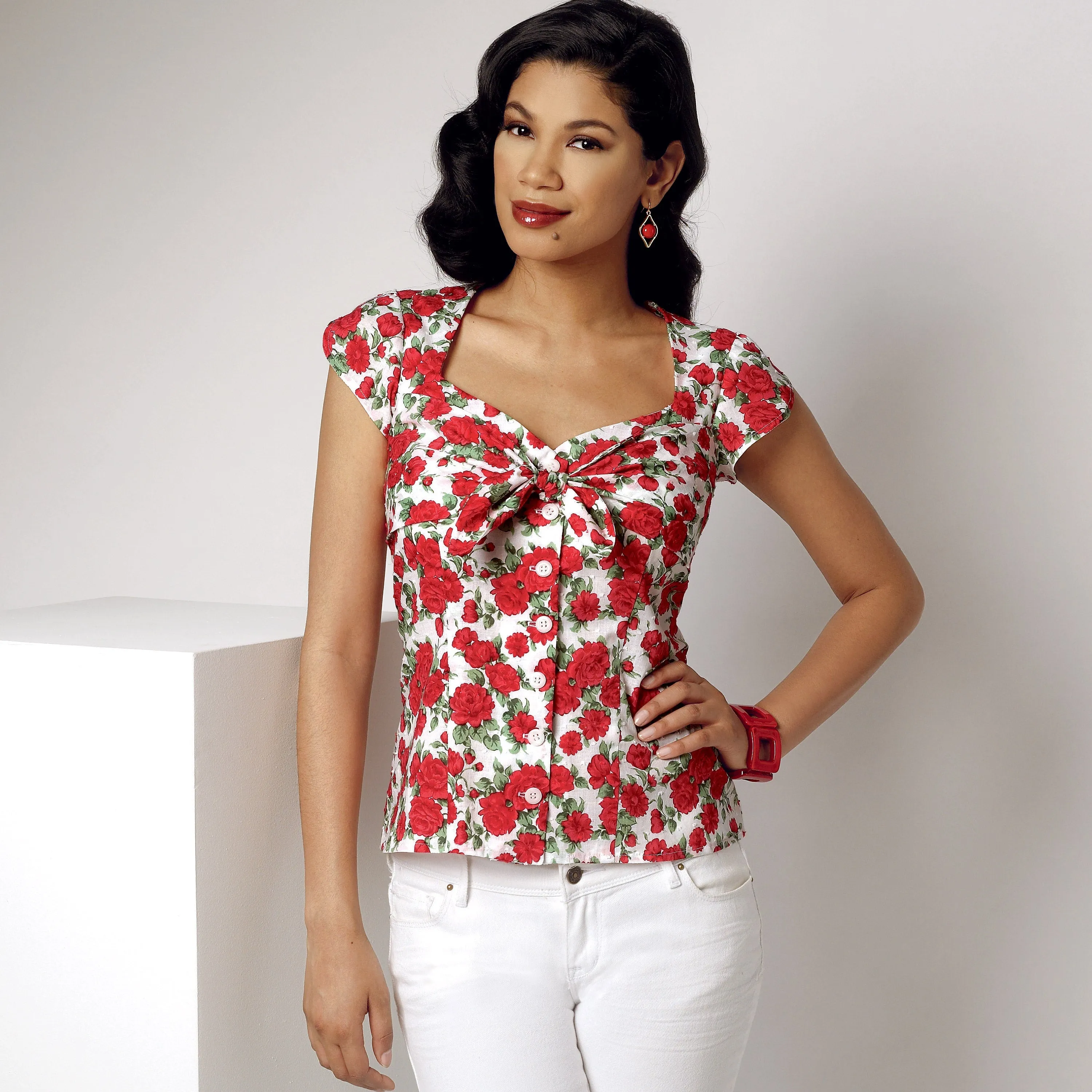 Simplicity Pattern 9287 Misses' Sweetheart-Neckline Blouses