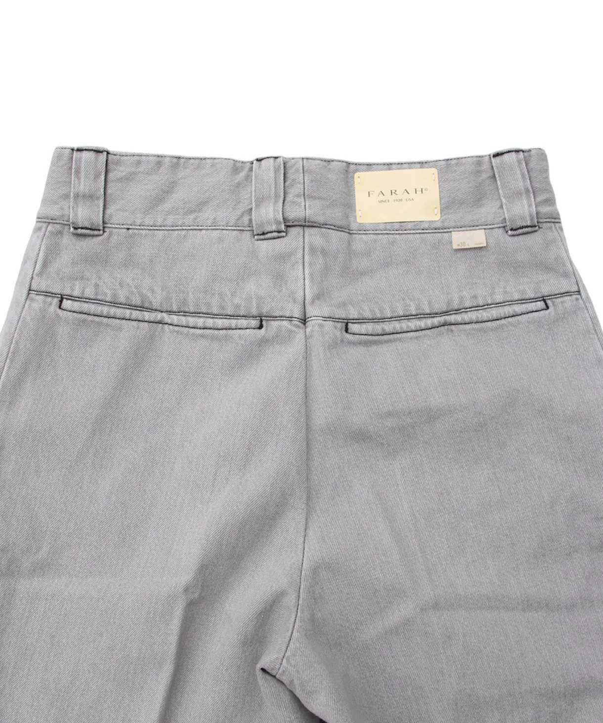 Three-tuck Wide Shorts "GRAY"