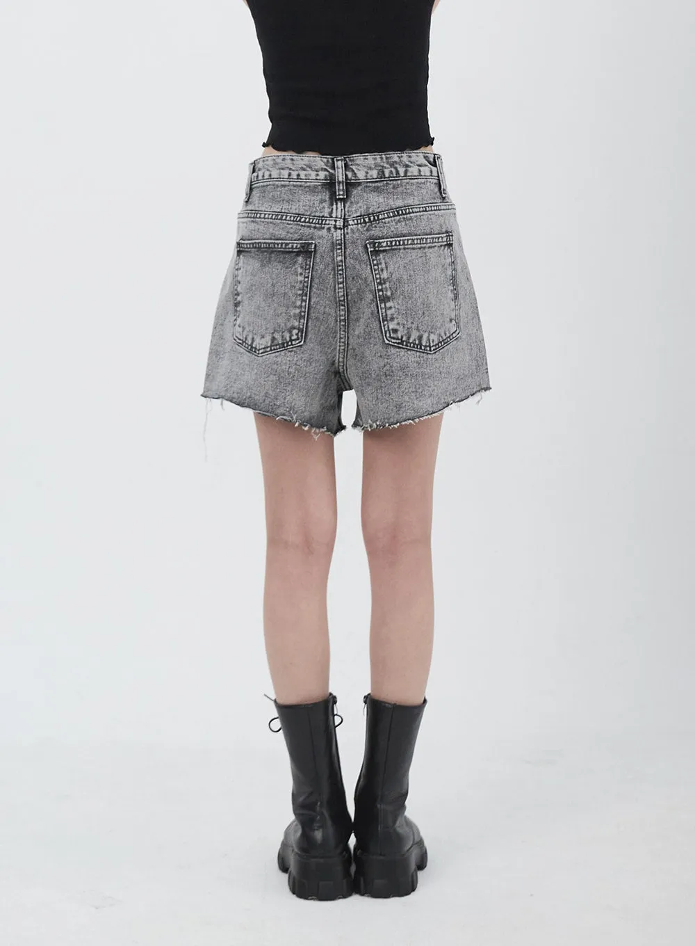 Wide Denim Shorts IU313