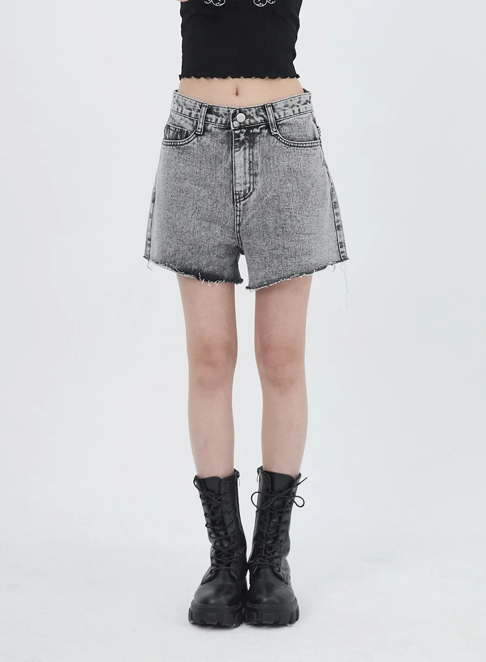 Wide Denim Shorts IU313